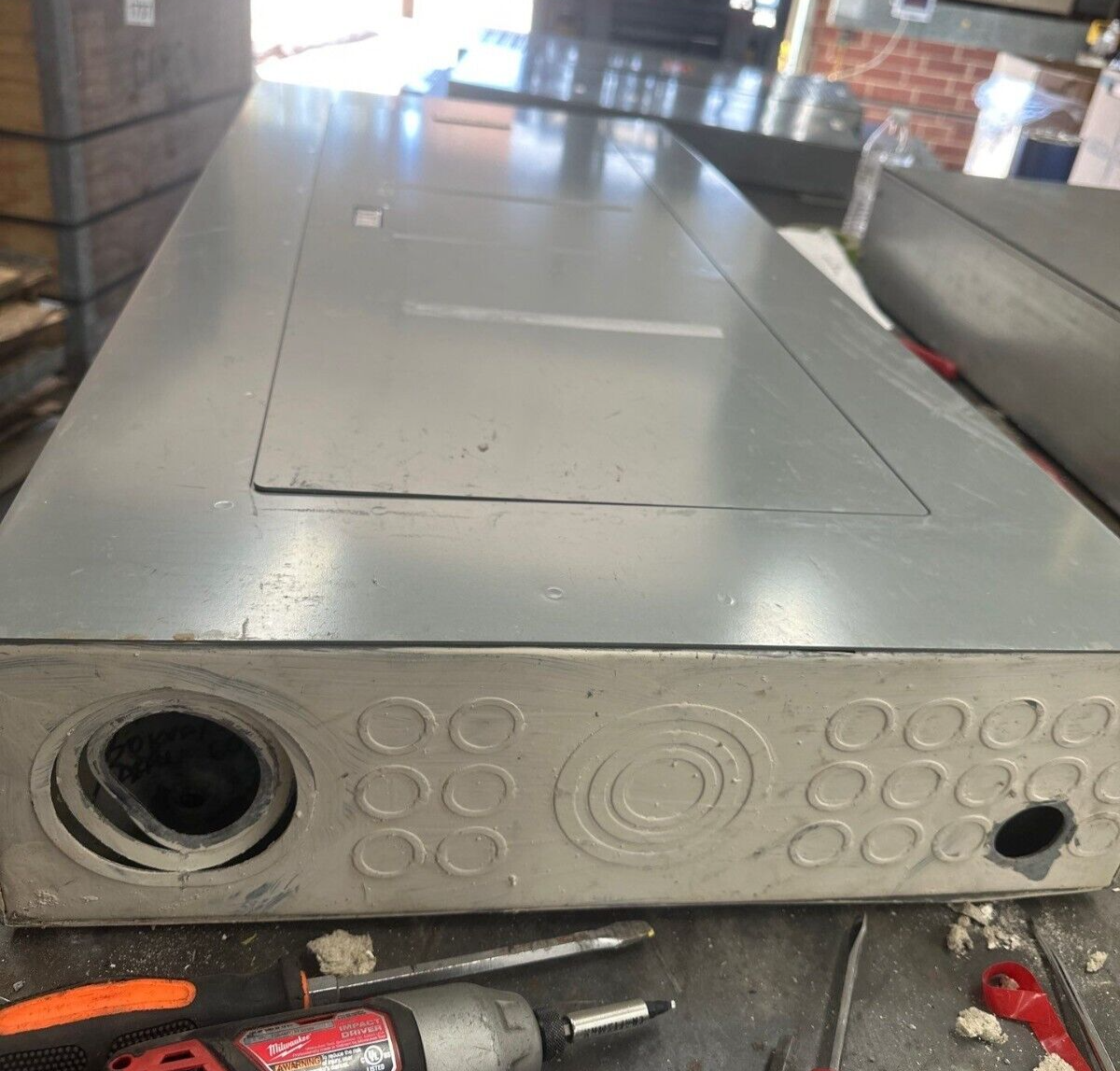 Square D NF Panelboard 250A 600V 3PH 4W 42 Cir Indoor Encl Main Lug Panel MLO P376 Used