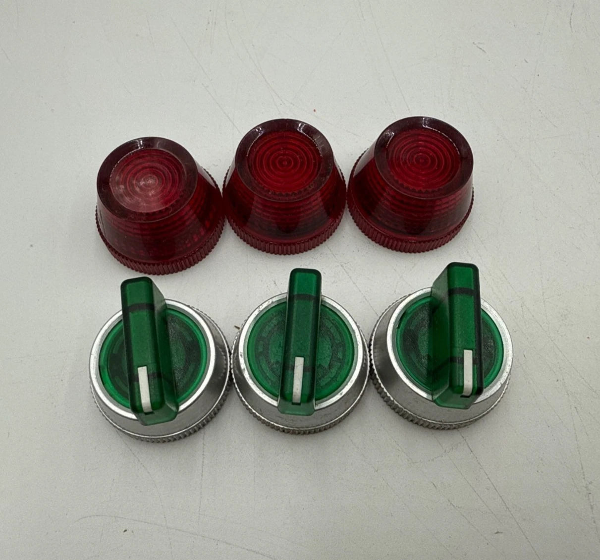 3PC Allen Bradley 800H-N154G Green Switch Knob 3PC 800T-N26R Red Pilot Light Cap Used