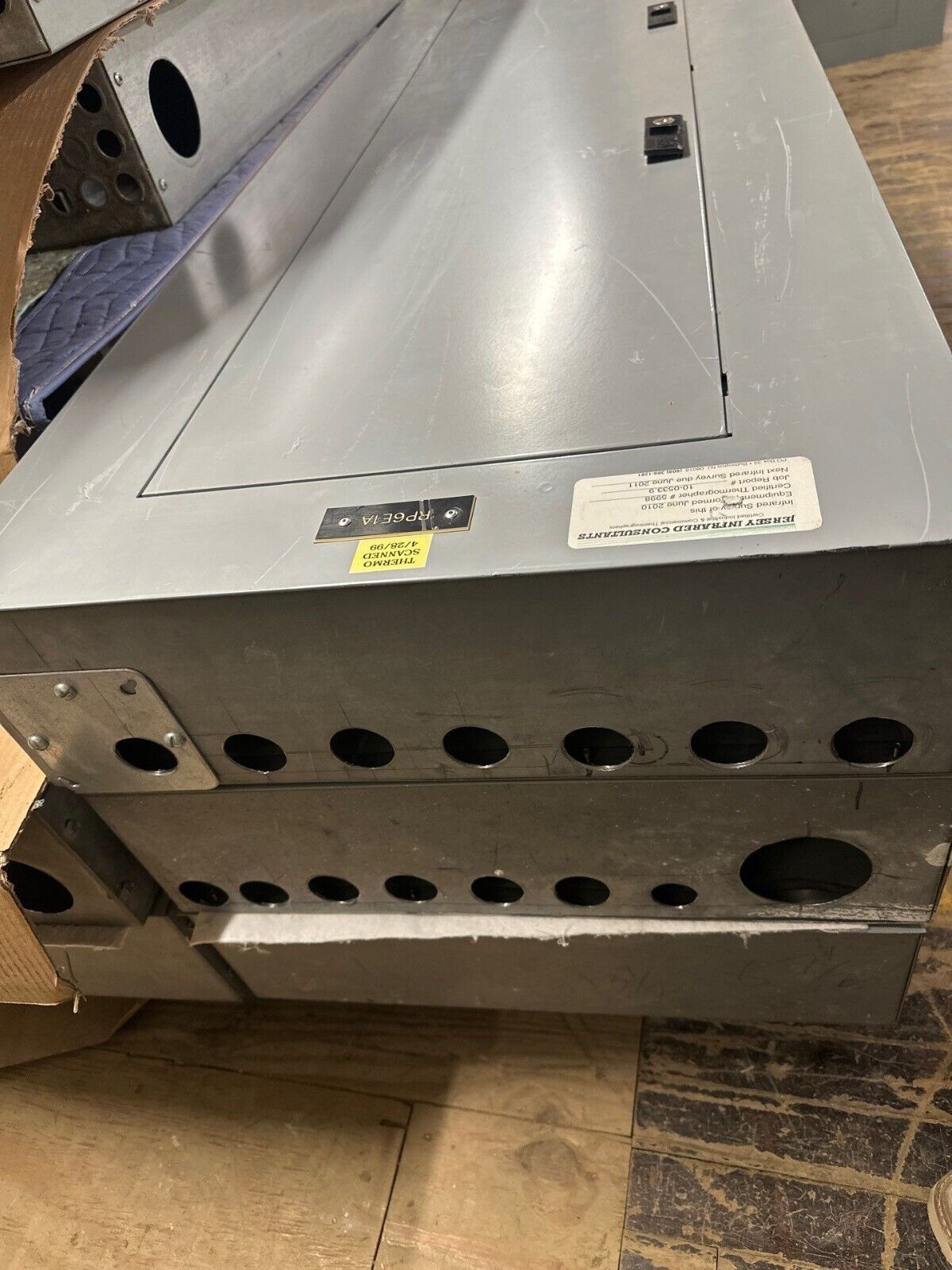 GE AQF3422ABX Panelboard 225A 208Y/120V 3PH 4W Indoor Encl MCB 42 Cir TQD32225 P002 Used