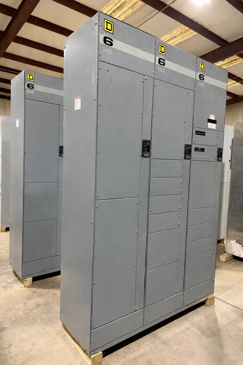 Sq D Model 6 1200A/600A 600V MCC Motor Control Center MLO 3x Section -READ DESC New