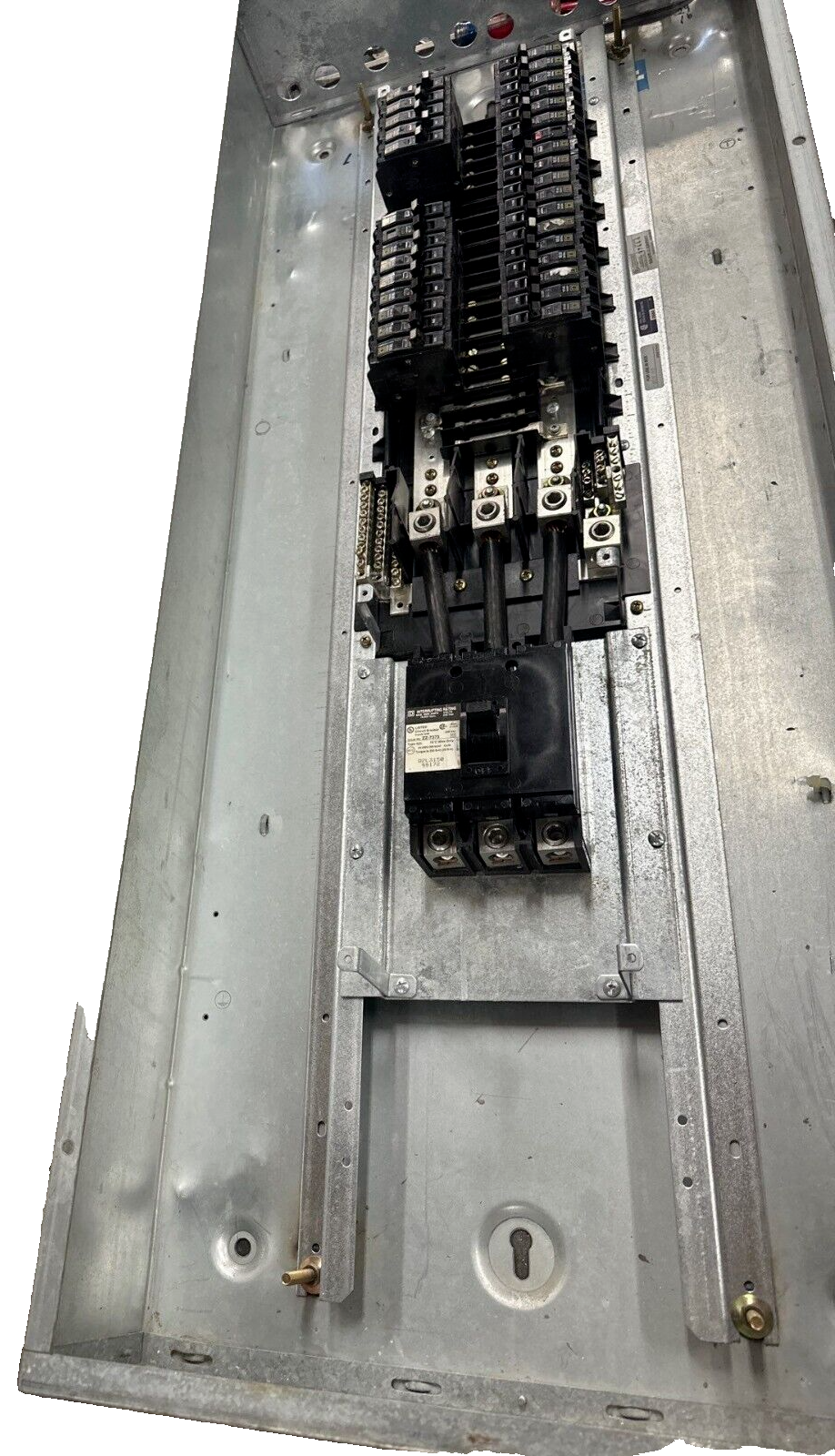 Square D NQOD442M225 NQOD Panelboard 225A 208Y/120V 3PH MCB Main Breaker Q2L3150 P410 Used