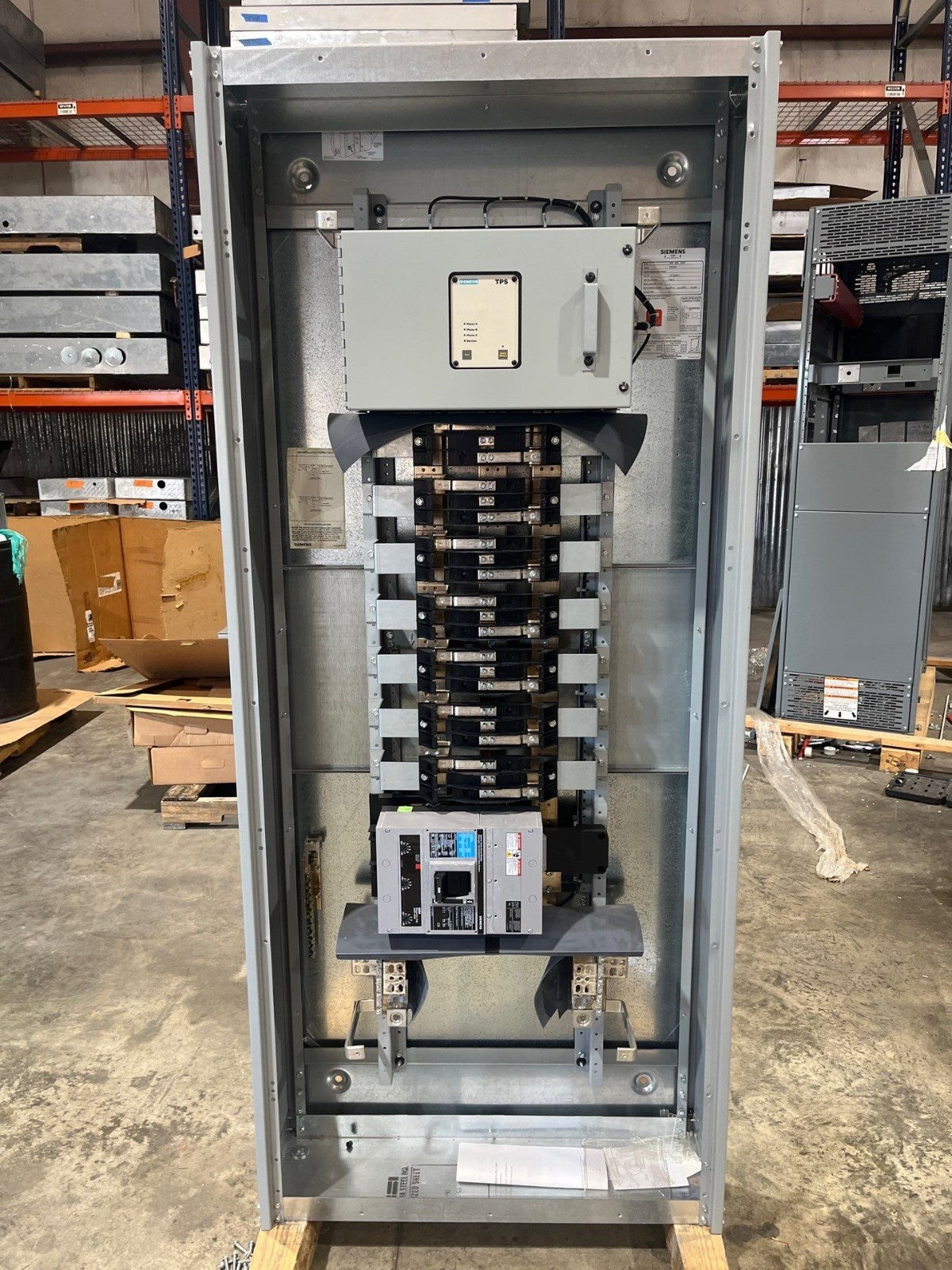 Siemens P4 Panelboard P4C75LX600EBS 600A 208/120V 3PH 4W 600 Amp Panel MCB 42Cir