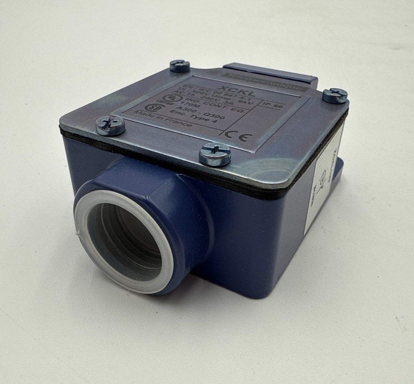 Telemecanique ZCKL1H7 XCKL Metal Limit Switch Body 2-Pole 1 NC 1 NO 1/2" NPT New