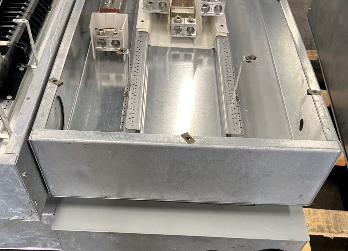 Cutler Hammer PRL2A Panelboard 400A 277/480V 3PH 4W Indoor Encl MLO 42 Circuit P587 Used