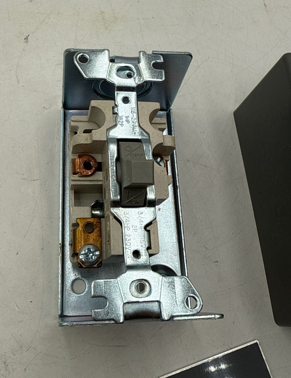 Square D 2510FG1 FHP Manual Motor Starter Switch Control NEMA Type 1 Indoor New