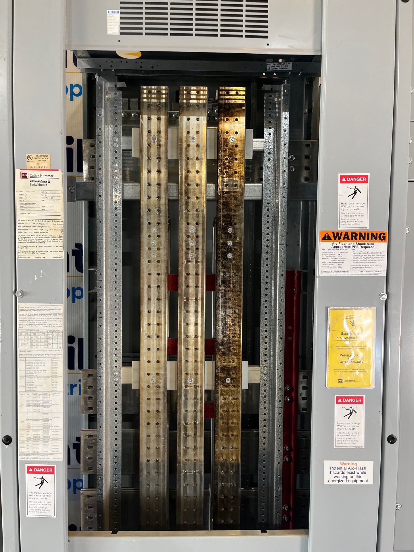 CH PRLC Switchboard 3000A 480/277V 3PH 4W 3000 Amp MCB W/ Distribution Used