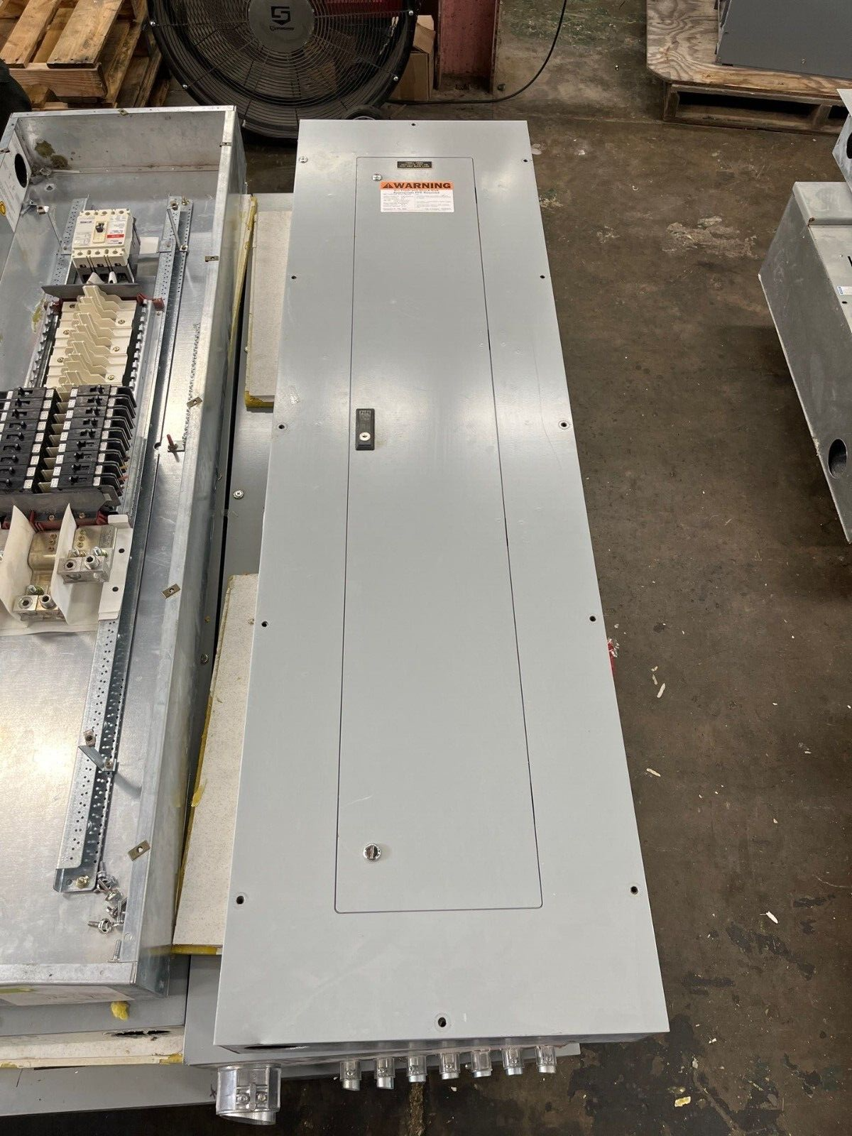 Cutler Hammer PRL2A Panelboard 400A 277/480V 3PH 4W 42Cir Indoor Encl FD3225 MLO P578 Used