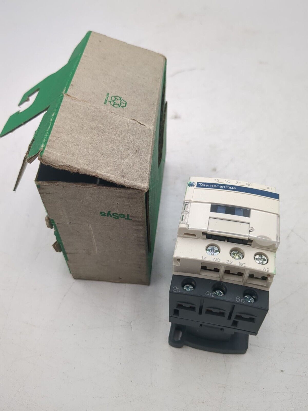 Square D LC1D09B7 New