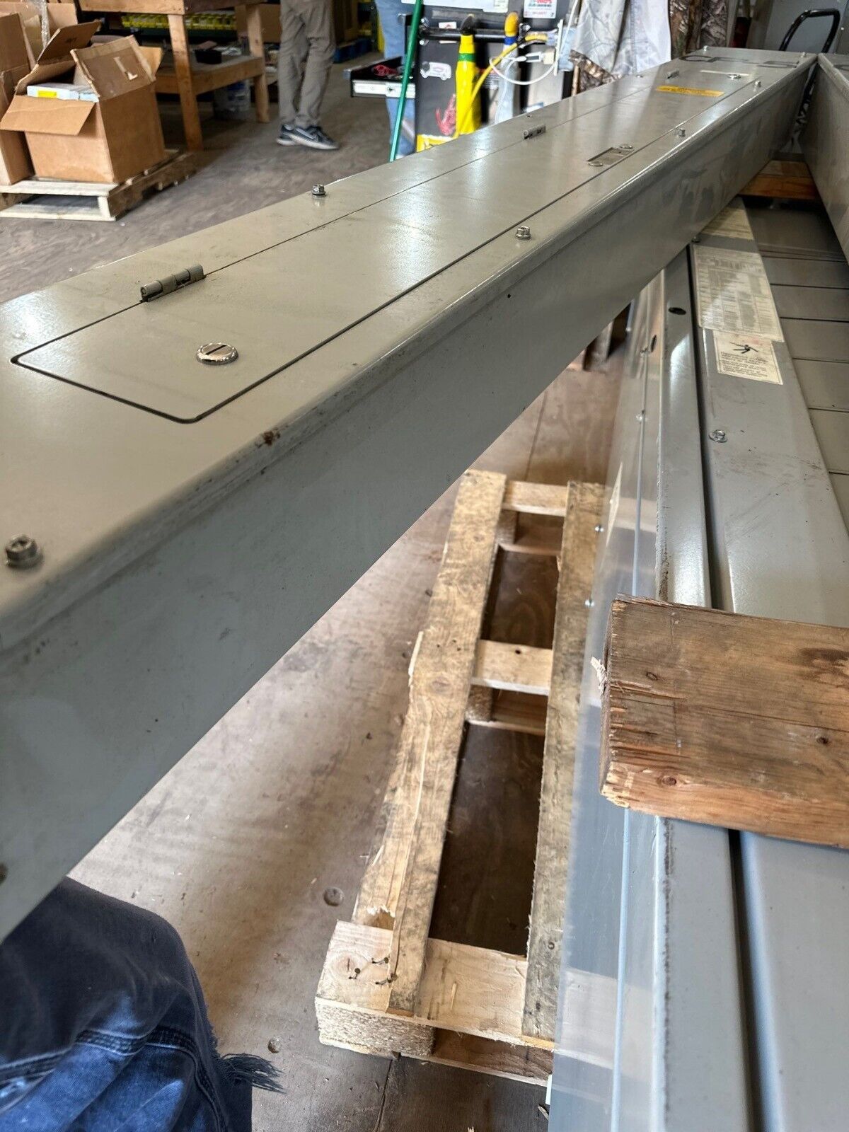 Eaton PRL1a-LX Panelboard 225A 120/240V 1PH 3W Indoor Encl 42 Circuit ED3225 P474 Used