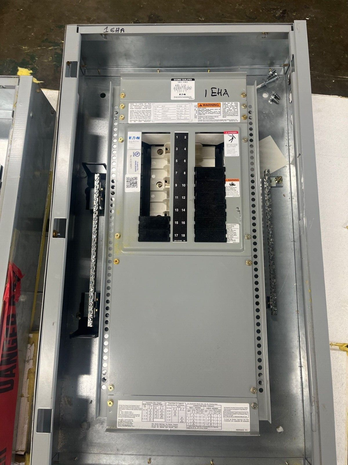 Eaton PRL2A Panelboard 100A 480/277V 3PH 4W Indoor Encl 18 Circuit MLO EZB2036R P576 Used