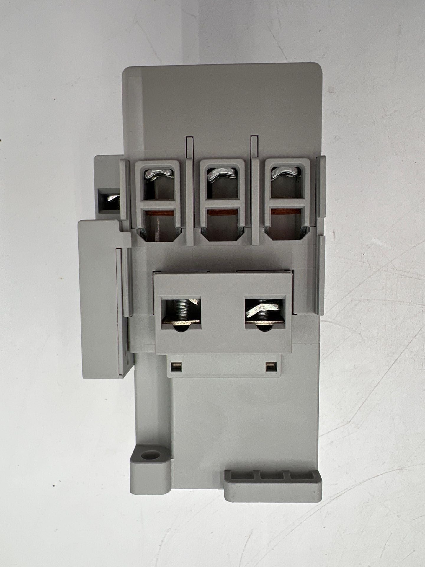 Allen-Bradley 100-C37C10 New