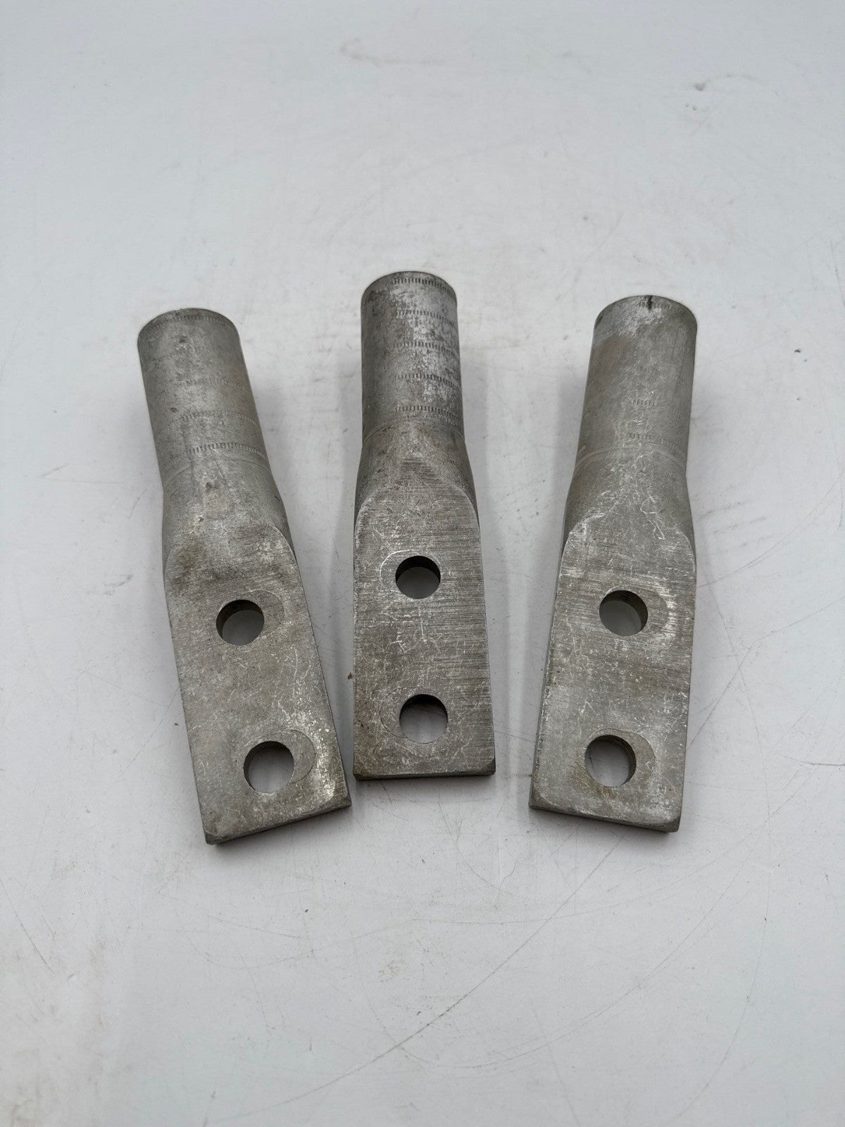 3PC Burndy YA39A5 Aluminum Compression Lug Yellow 2-Hole 1/2'' Stud 750kcmil New