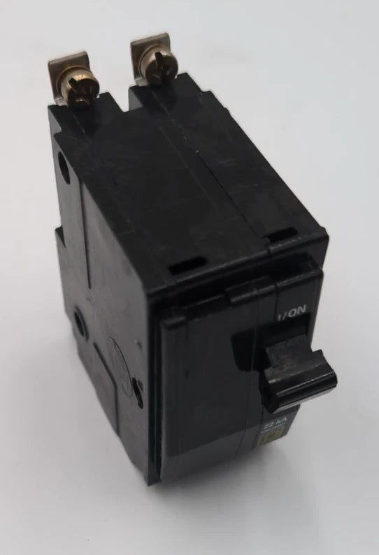Square D QOB215VH 15A 120/240V 2P 22kA Bolt on QOB 15 Amp 2 Pole NEW New