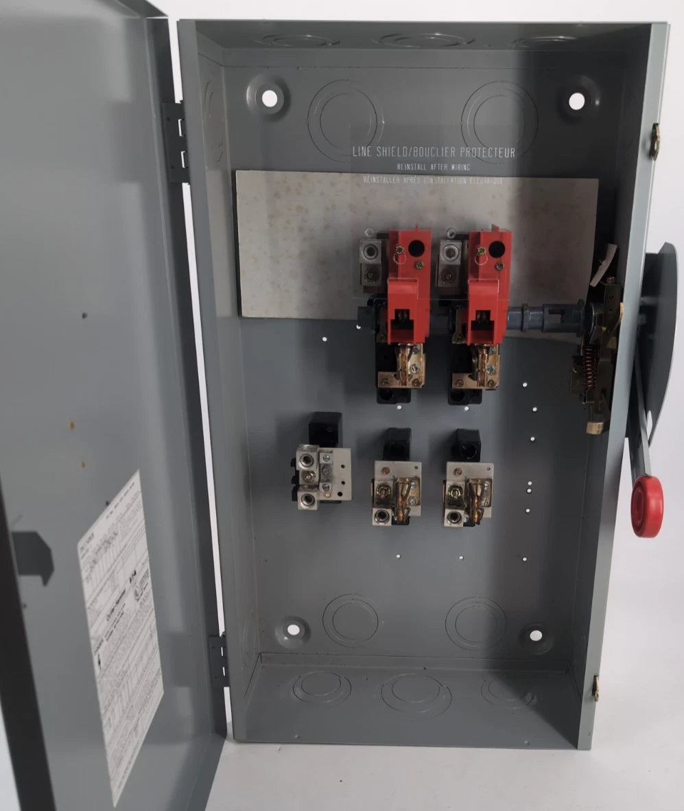 Eaton DH224NGK Safety Disconnect Switch 200A 2P 240V Type 1 Encl NEW New