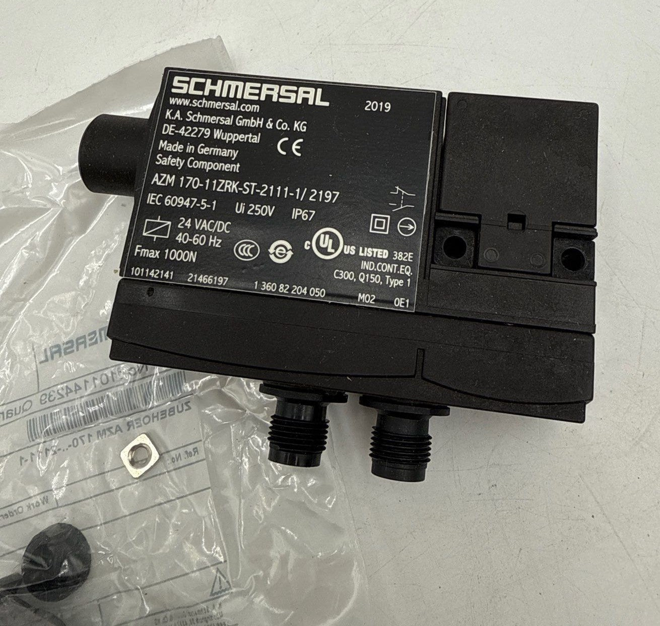 Schmersal AZM 170-11ZRK-ST-2111-1/2197 Safety Interlock Switch 24V AC/DC New