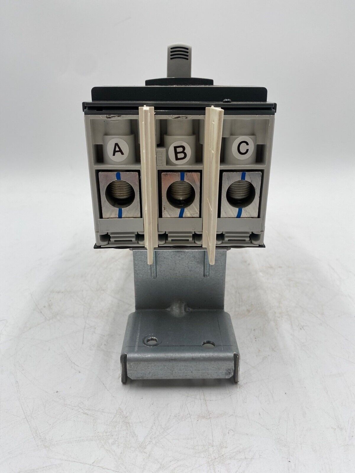 ABB XT4HU3200AYJ000XXX New