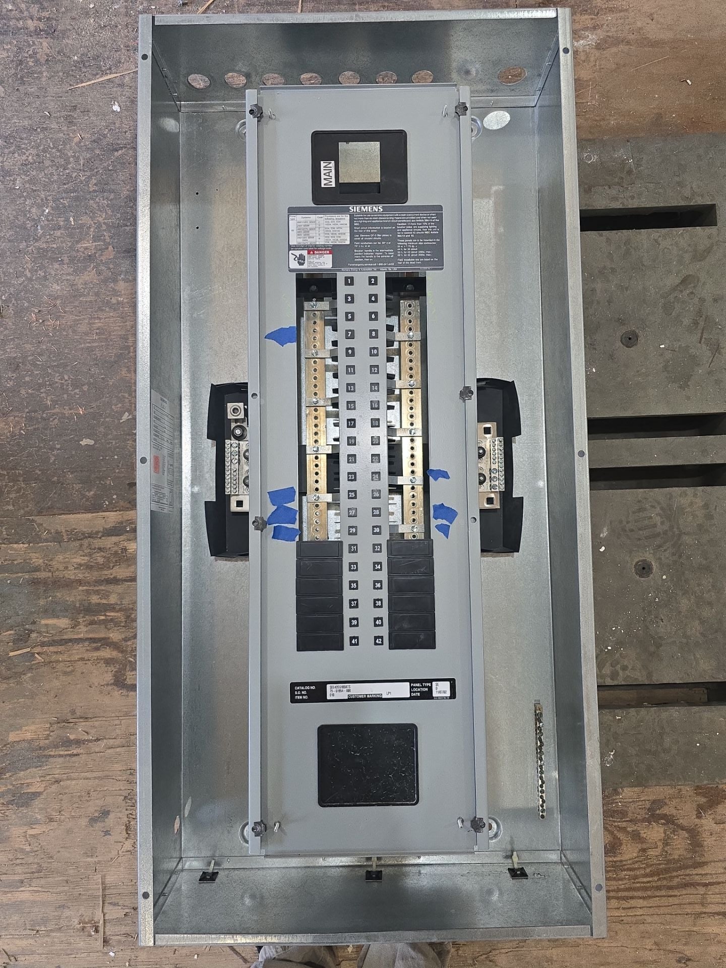 Siemens SE SEE42E6100ATS Panelboard 100A 480/277V 3PH 4W MCB 100 Amp Panel 42Cir Used