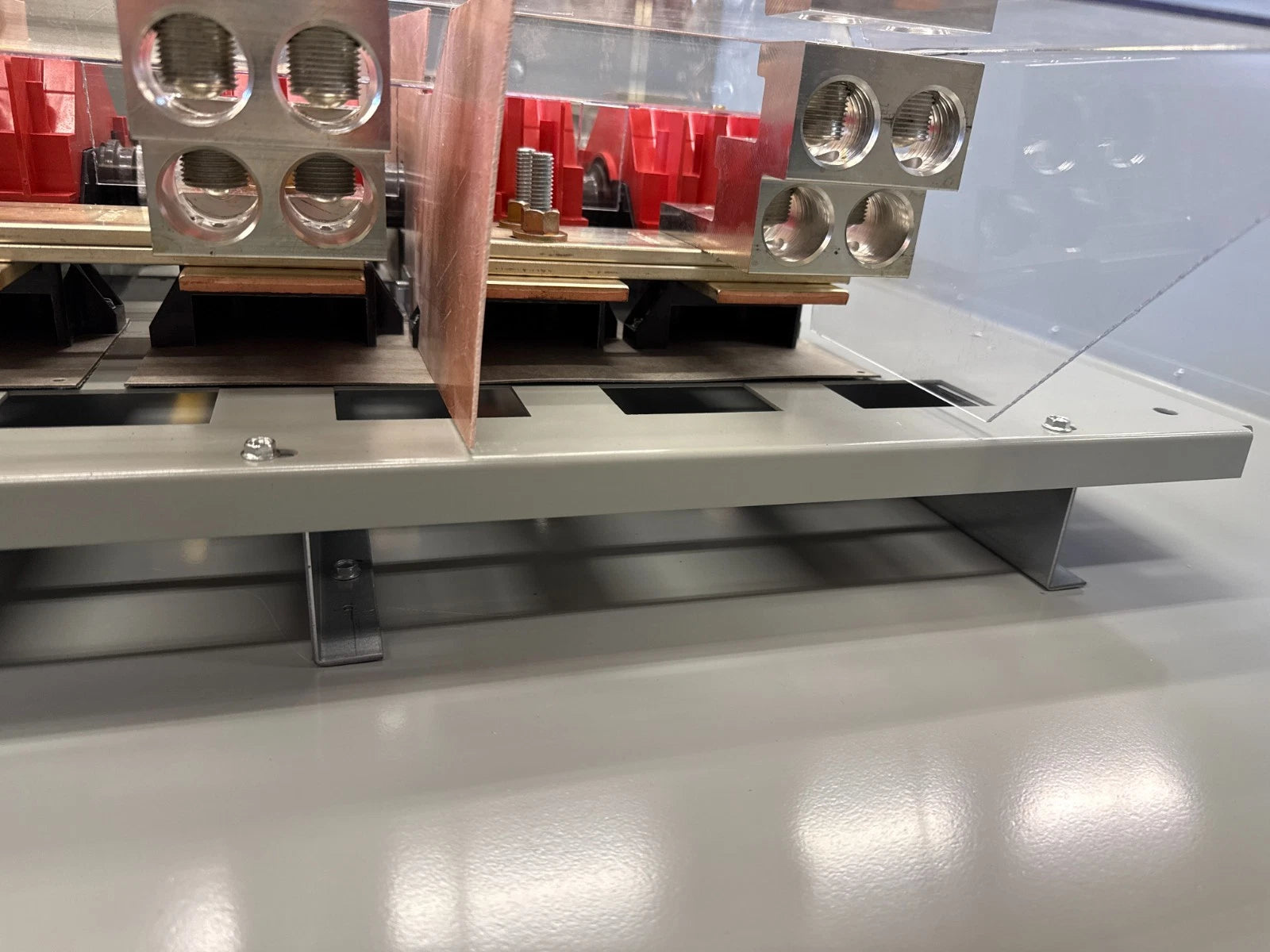 Eaton DH328NRK Safety Disconnect Switch 1200A 3P 240V 3PH 3R Outdoor 1200 Amp Used