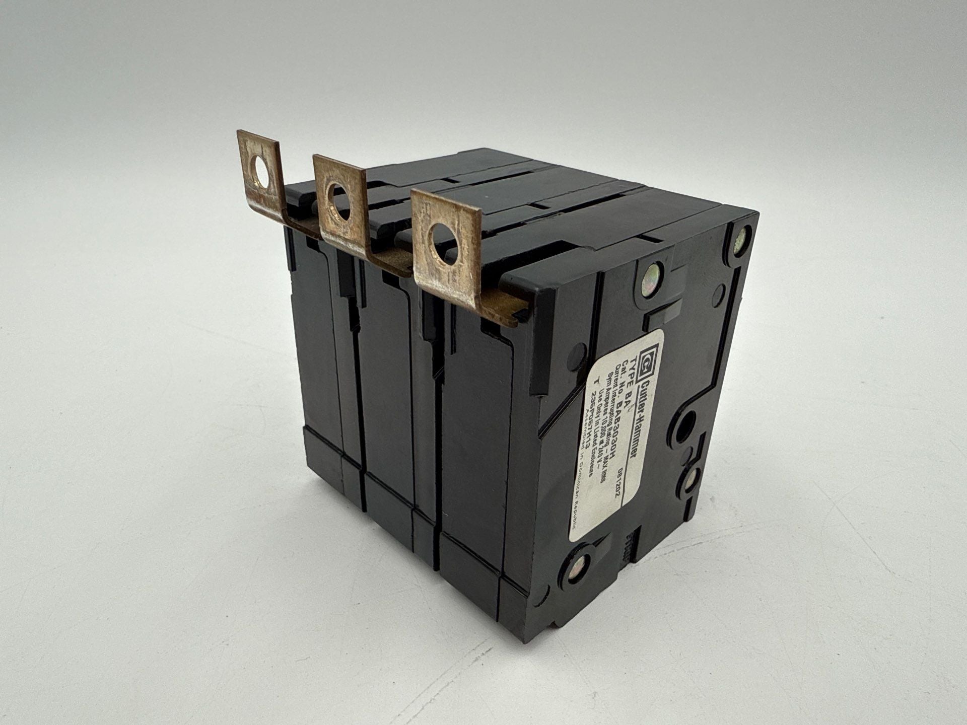 Eaton BAB3030H Circuit Breaker 30A 3P 240V BAB 30 Amp 3 Pole Bolt On 3PH Used