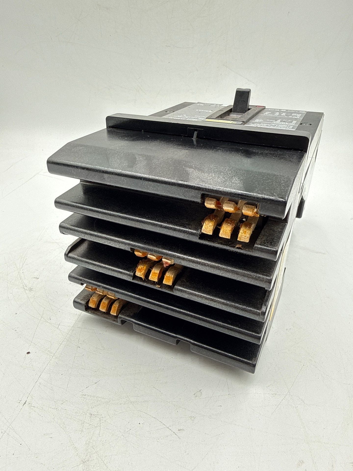 Square D JJA36250U33X I-Line Circuit Breaker 250A 3P 600V JJA 250 Amp 3 Pole Used