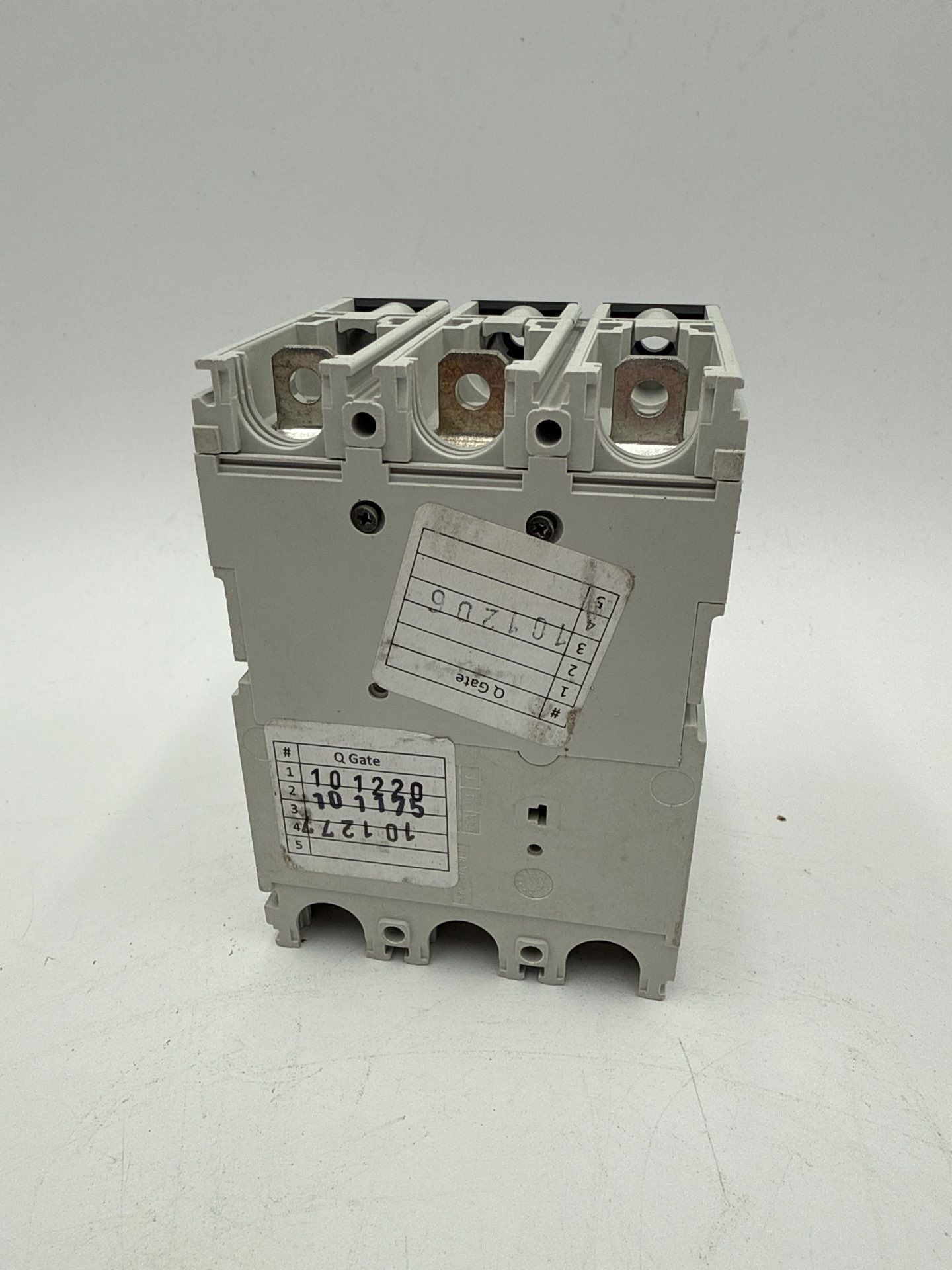 ABB XT2HQ3050AFF000XXX Circuit Breaker 50A 3P 600V SACE Tmax XT2H 125 Used