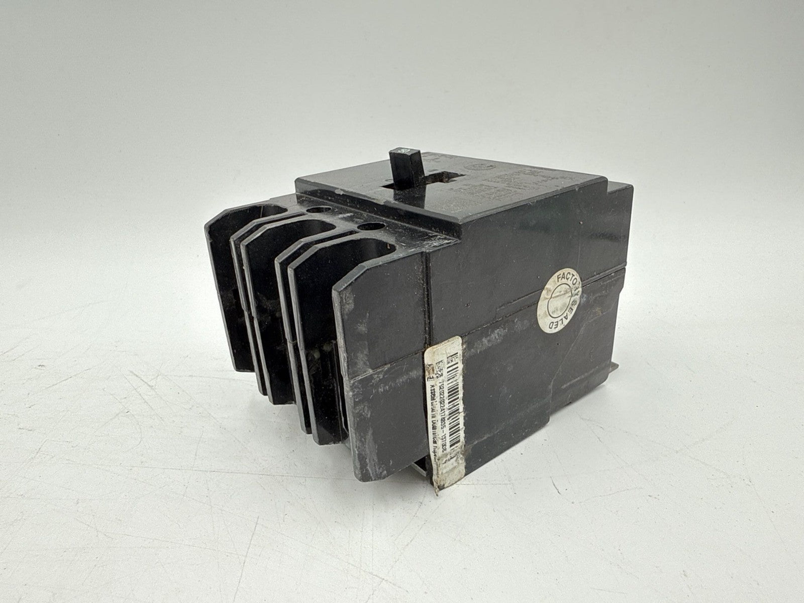 Eaton GHB3050 Circuit Breaker 50A 3P 480/277V 3PH GHB 50 Amp 3 Pole Bolt On