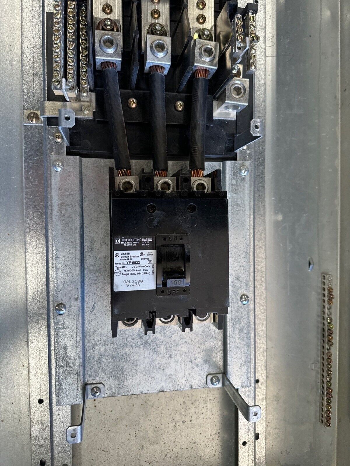 Square D NQOD Panelboard 225A 208Y/120V 3PH 42Cir 4W Indoor Encl MCB Q2L3100 P325 P324 Used