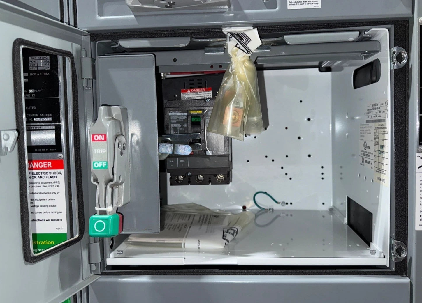 12" Square D Model 6 30 Amp Feeder MCC Bucket HJL36030 Breaker 30A HJL New