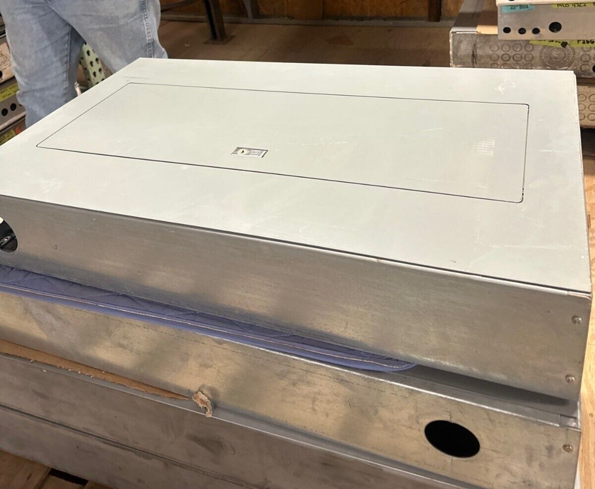 SQUARE D NQOD442L225 Panelboard 225A 208Y/120V 3PH 4W Main Lug 42 Circuit MLO P015 Used