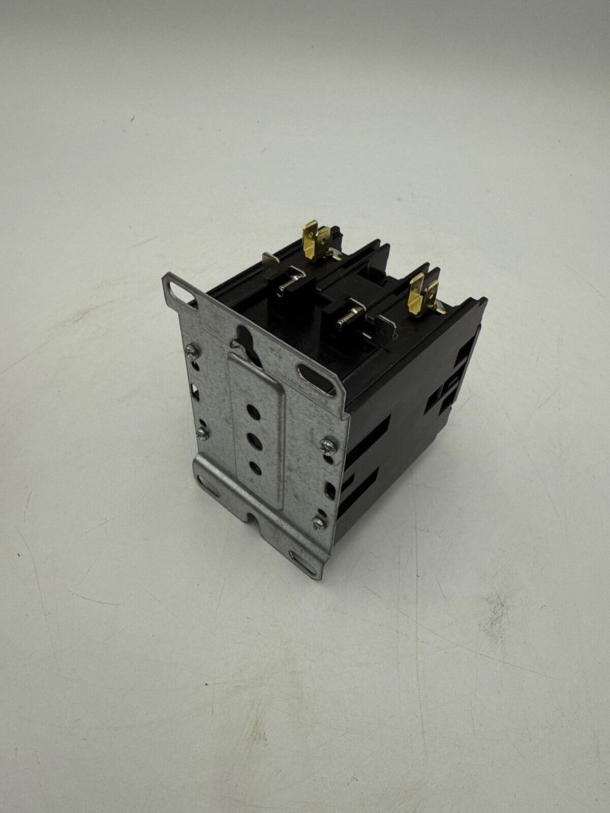 Square D 8910DPA32V02 New