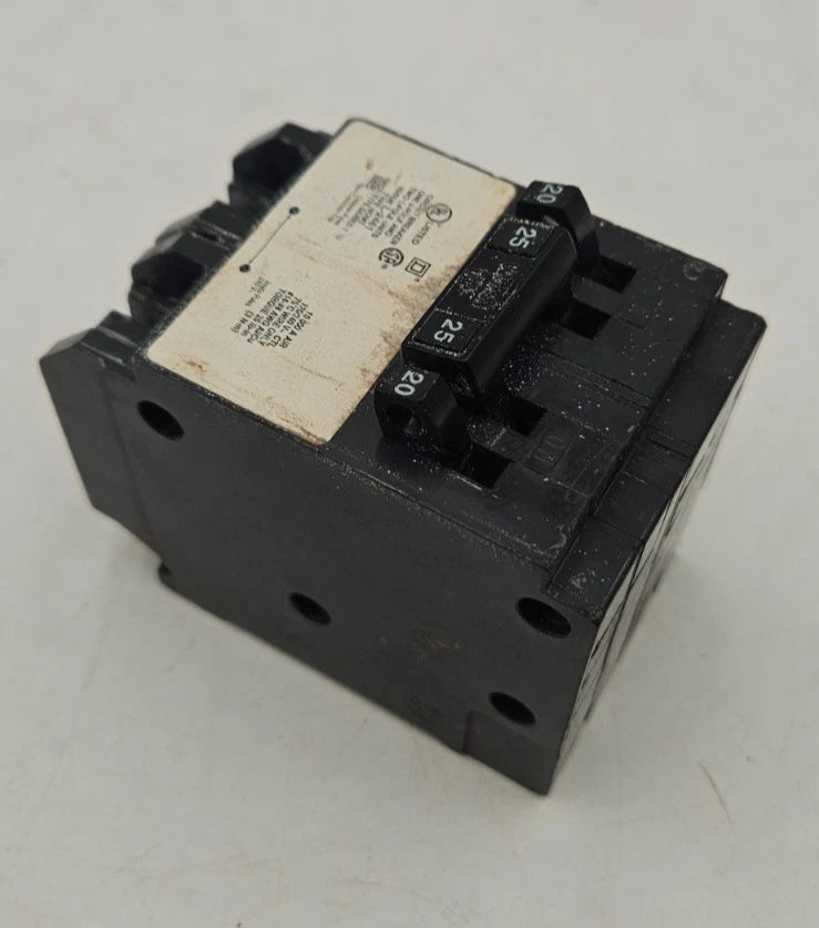 Square D HOMT2020225 Dual Circuit Breaker 20A/25A 3P 120V/240V 3PH USED Used