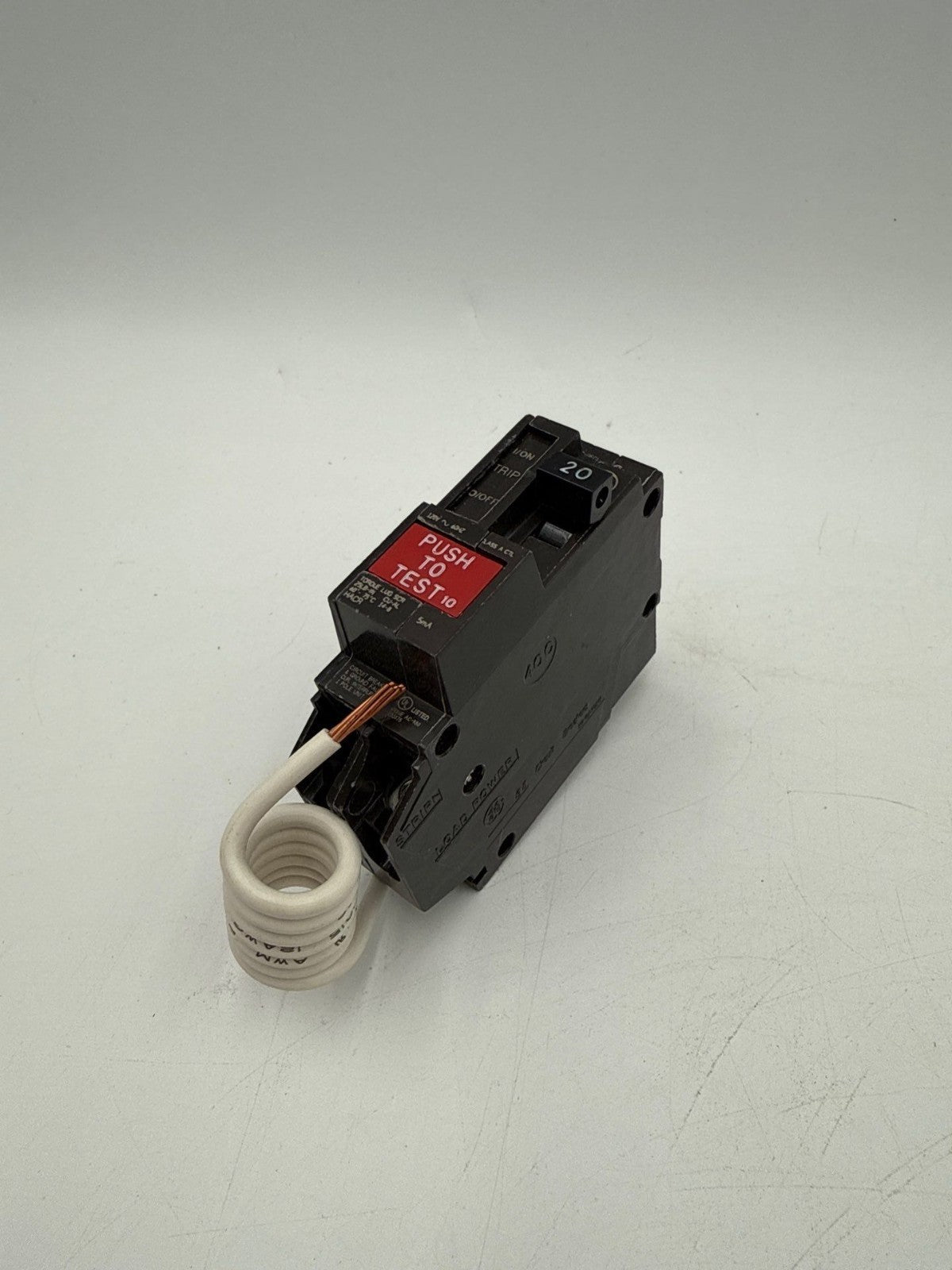 GE THQB1120GF Bolt On Circuit Breaker 20A 1P 120V THQB 20 Amp 1 Pole GFCI New