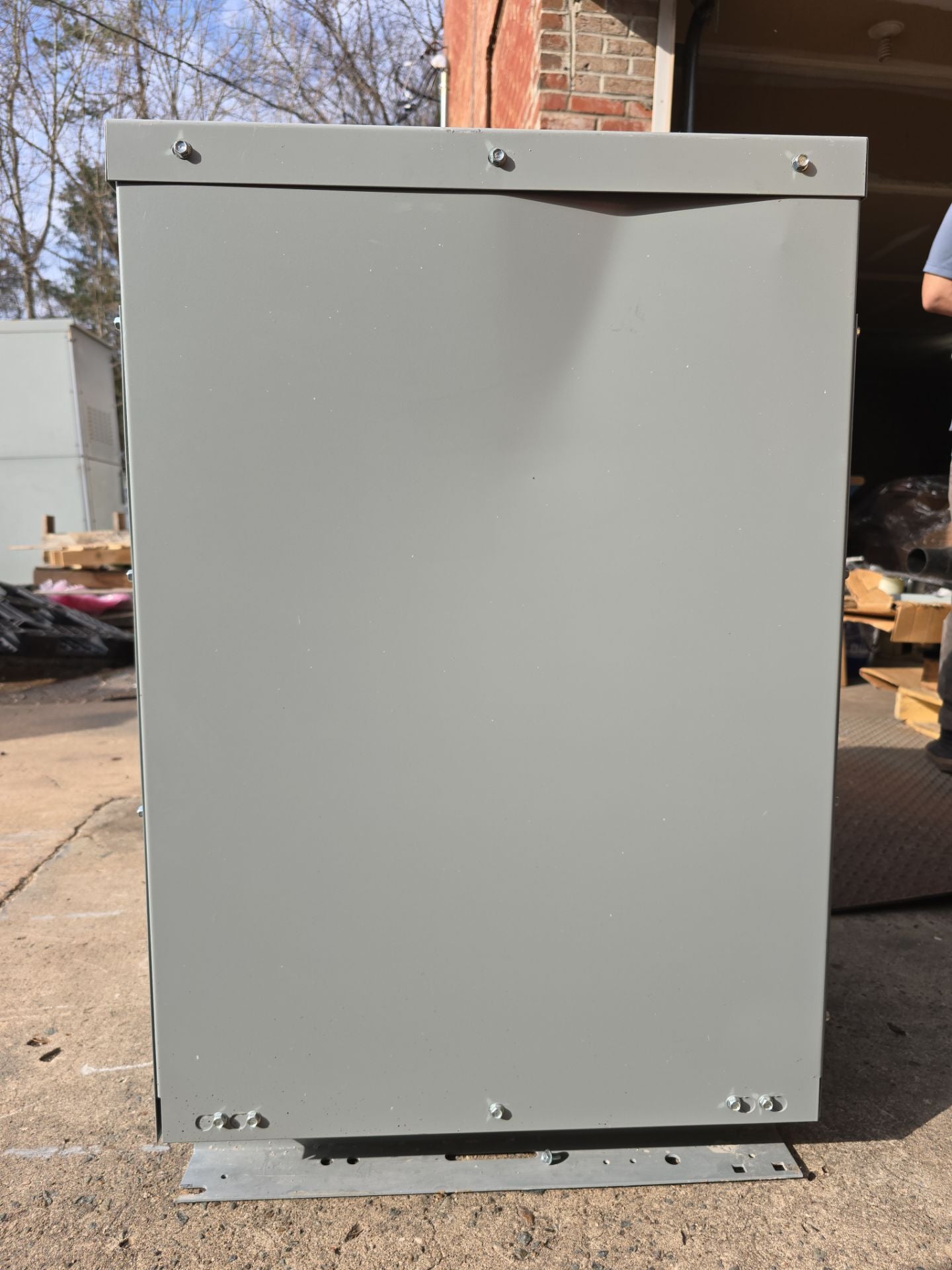 75KVA GE 9T23B3874 Transformer Pri 480V Sec 208/120V 3PH Indoor Encl Type QL Used