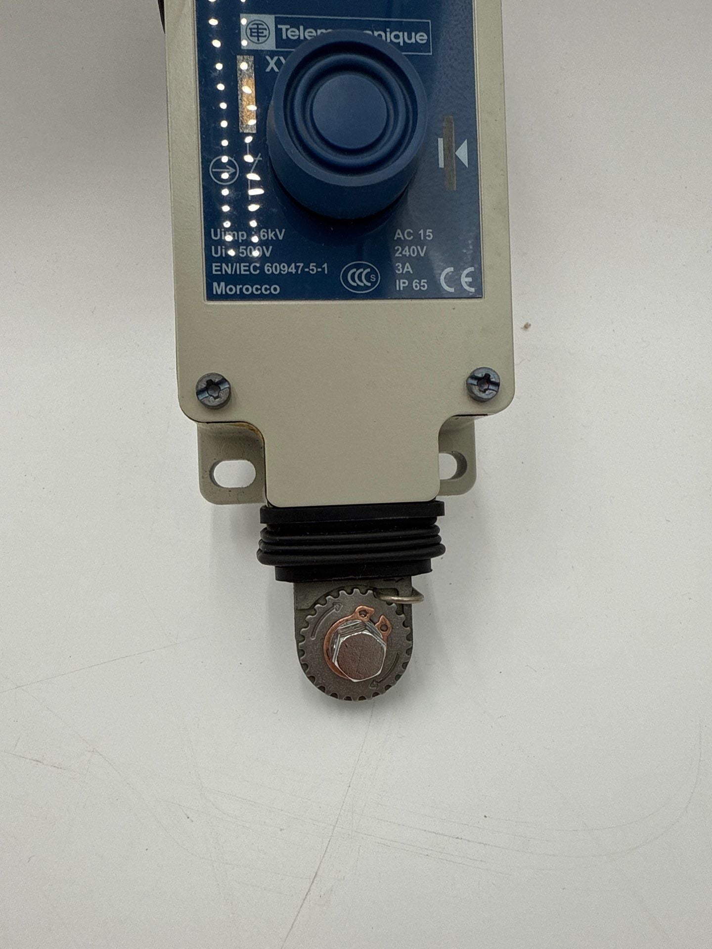 Telemecanique XY2 CH13250 Cable Controlled Emergency Stop XY2 CH 3/10 AMP New