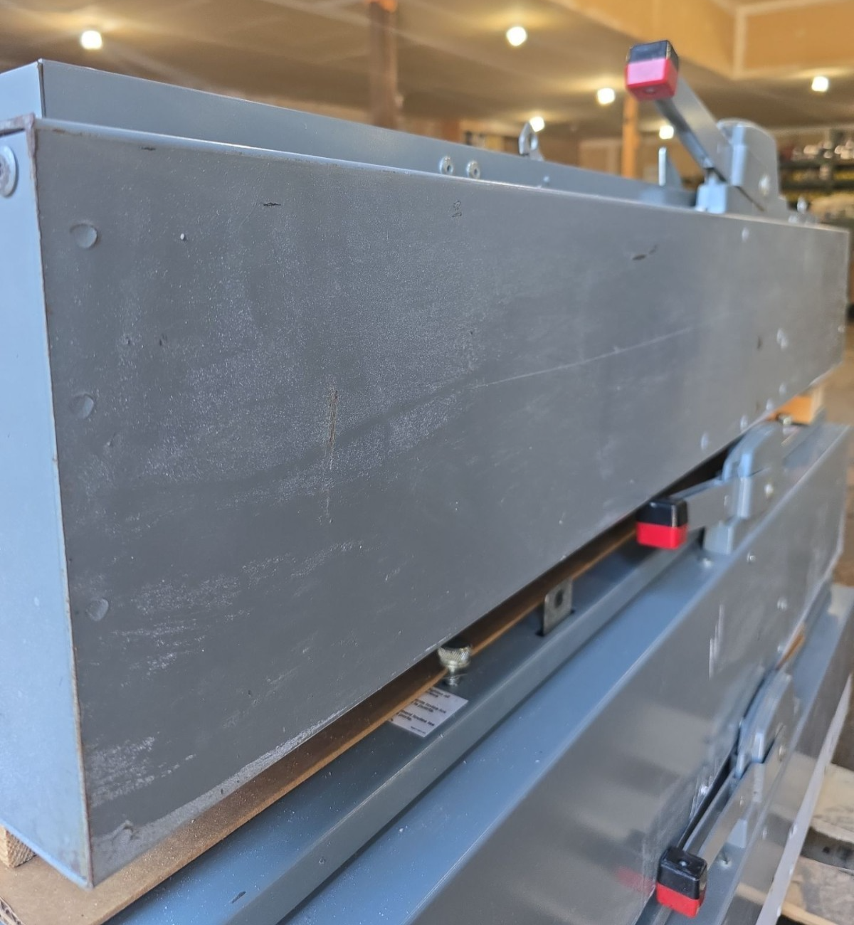 Square D HU365 Safety Disconnect Switch 400A 3P 600V Type 1 Indoor 400 Amp Used