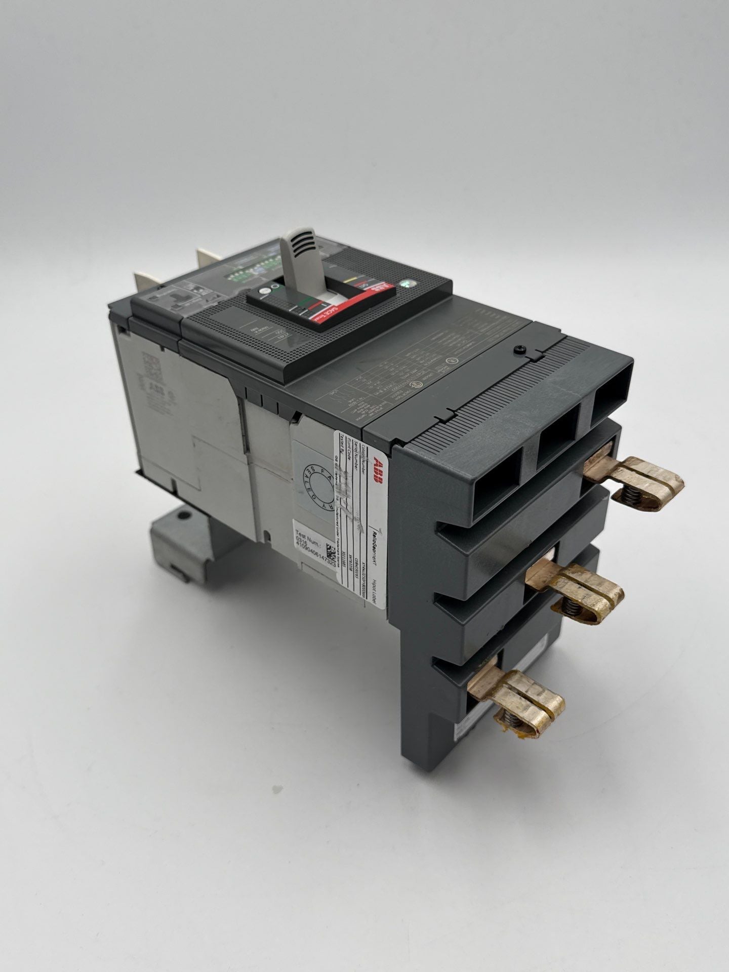 ABB XT4NU3250FY8000XXX Circuit Breaker 250A 3P 600V SACE Tmax XT4N 250 Used