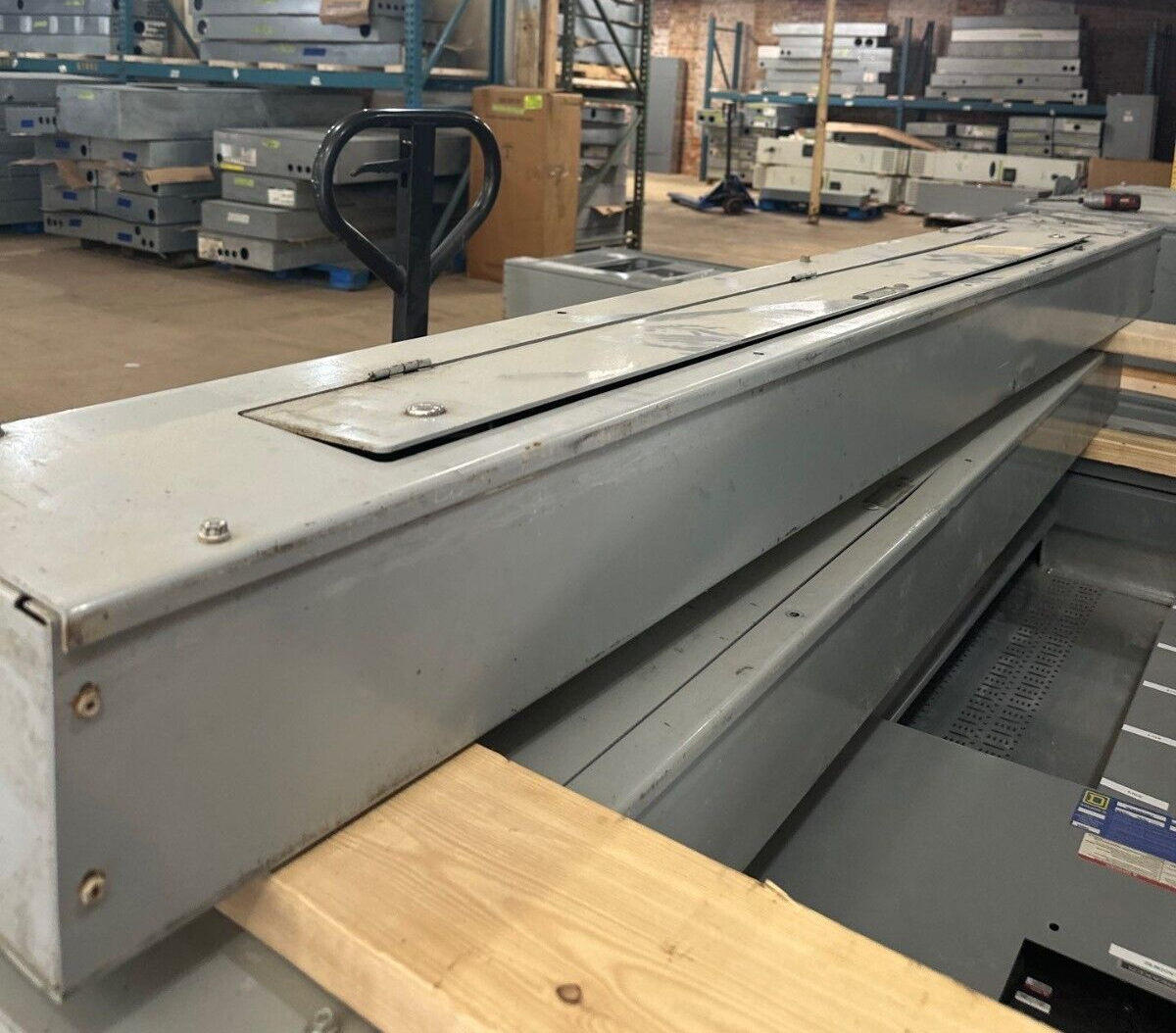 Eaton PRL1a-LX Panelboard 225A 120/240V 1PH 3W Indoor Encl 42 Circuit HFD3225 P550 Used