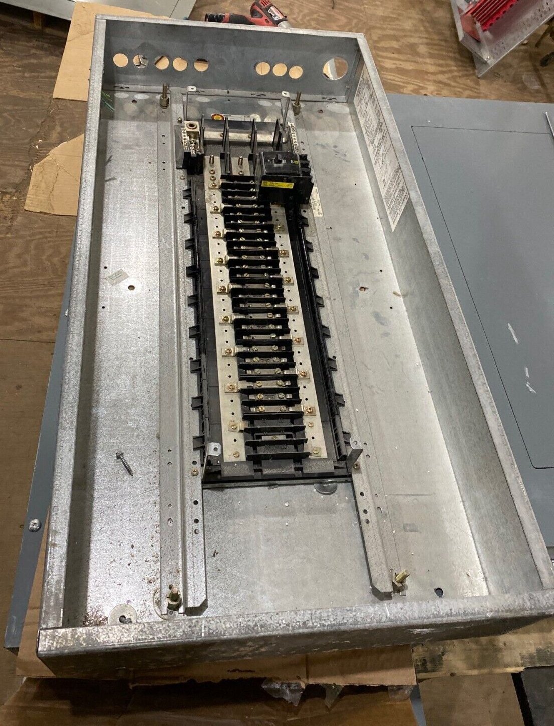 Square D NQOD Panelboard 100A 208/120V 3PH 4W 42 Circuit Indoor Encl MCB QOB3100 P648 Used