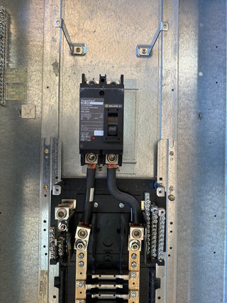 Square D NQOD Panelboard 200A 120/240V 1PH 3W 42 Cir Indoor Encl MCB QBL22200 P531 Used