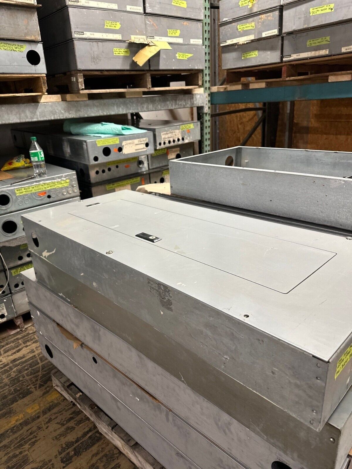 Cutler Hammer PRL1A Panelboard 225A 120/208V 3PH 4W Main Lug MLO 42 Cir 225 Amp P130 Used