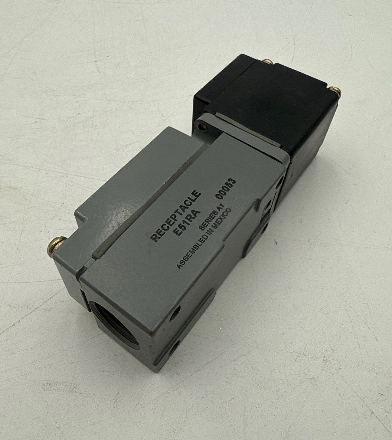 Cutler Hammer E51DEL Thru-Beam Head & Body Photoelectric Switch New