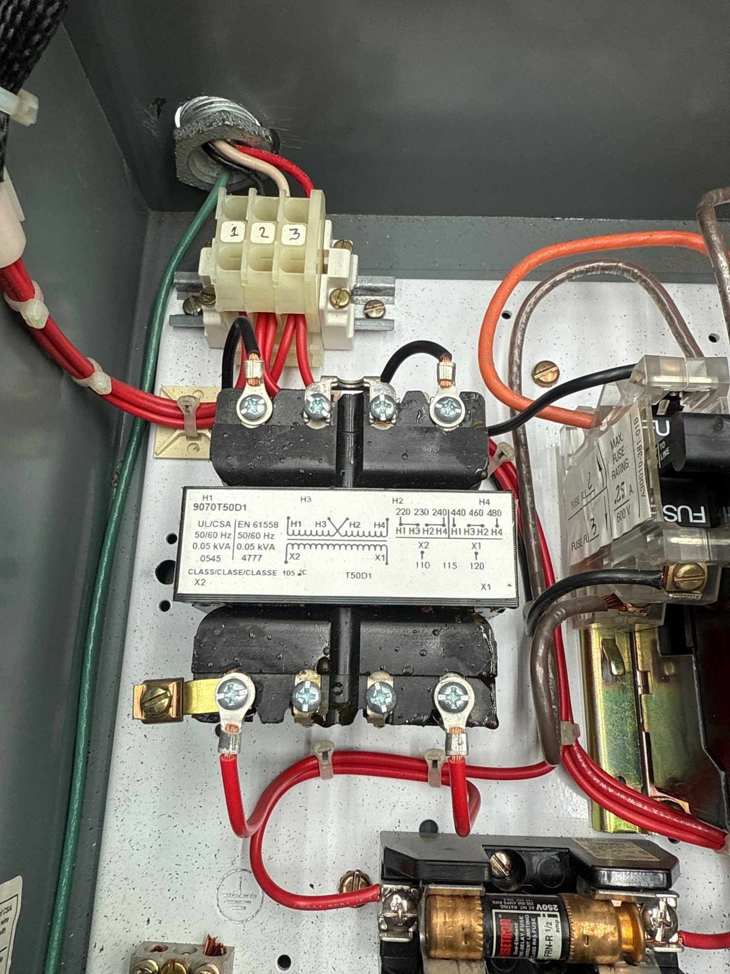 Square D 8903SM02 Lighting Contactor Encl 120V Coil 9070T50D1 Transformer Used