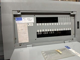 GE AEF3301MTX Panelboard 125A 208Y/120V 3PH 4W 30 Circuit 125 Amp MLO Box AB31B P241 Used