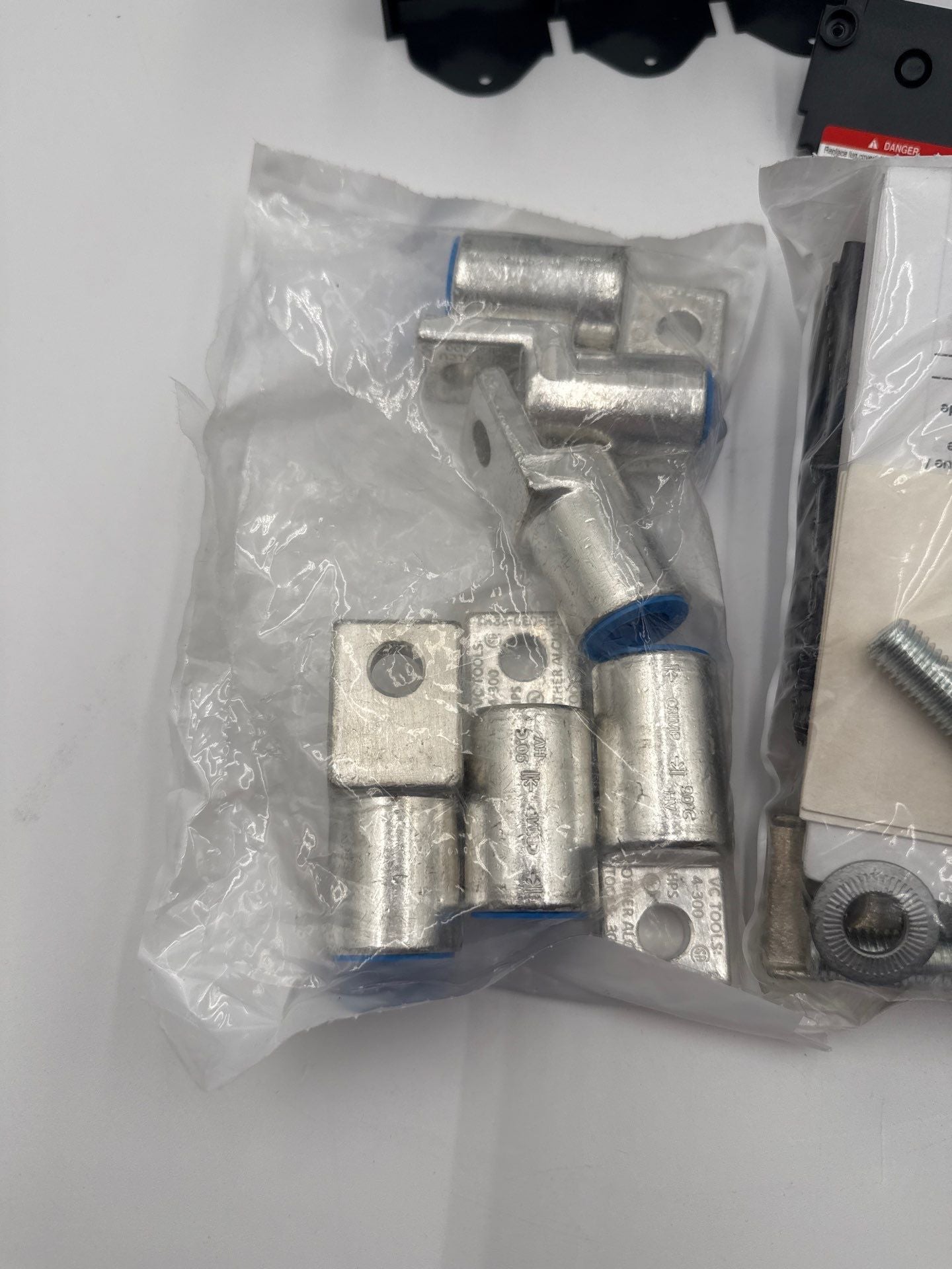 Square D YA600L32K3 Circuit Breaker Compression Lug Kit (6) 600A 3P POWERPACT L New