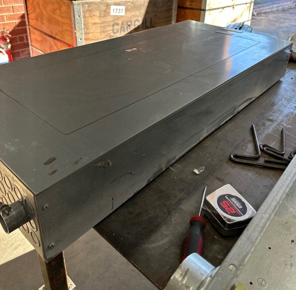 Square D NF Panelboard 250A 600V 3PH 4W MLO 42 Cir Main Lug Indoor NEMA 1 250Amp P368 Used