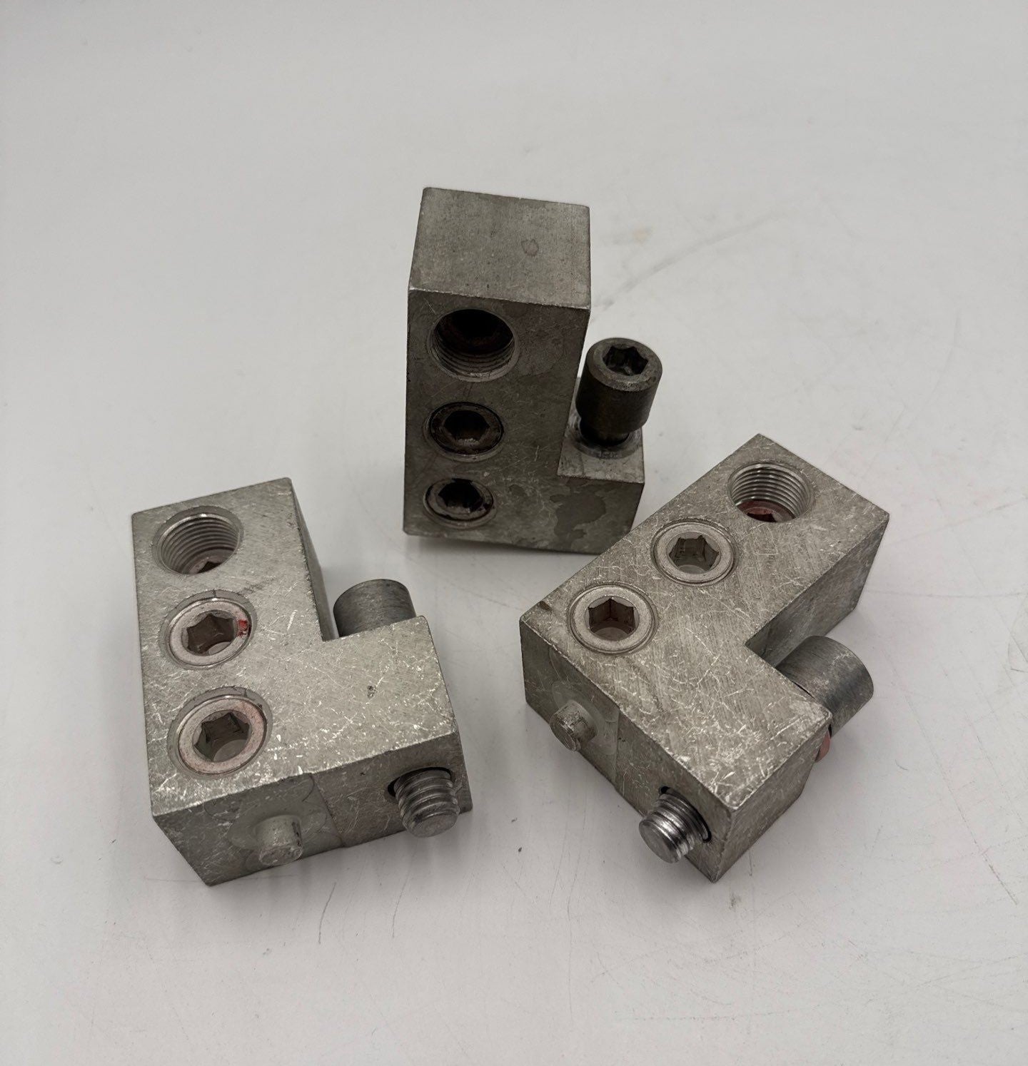 GE TCAL81 Circuit Breaker Lug Kit TKM 3/0-500MCM 3 Piece Lugs Used