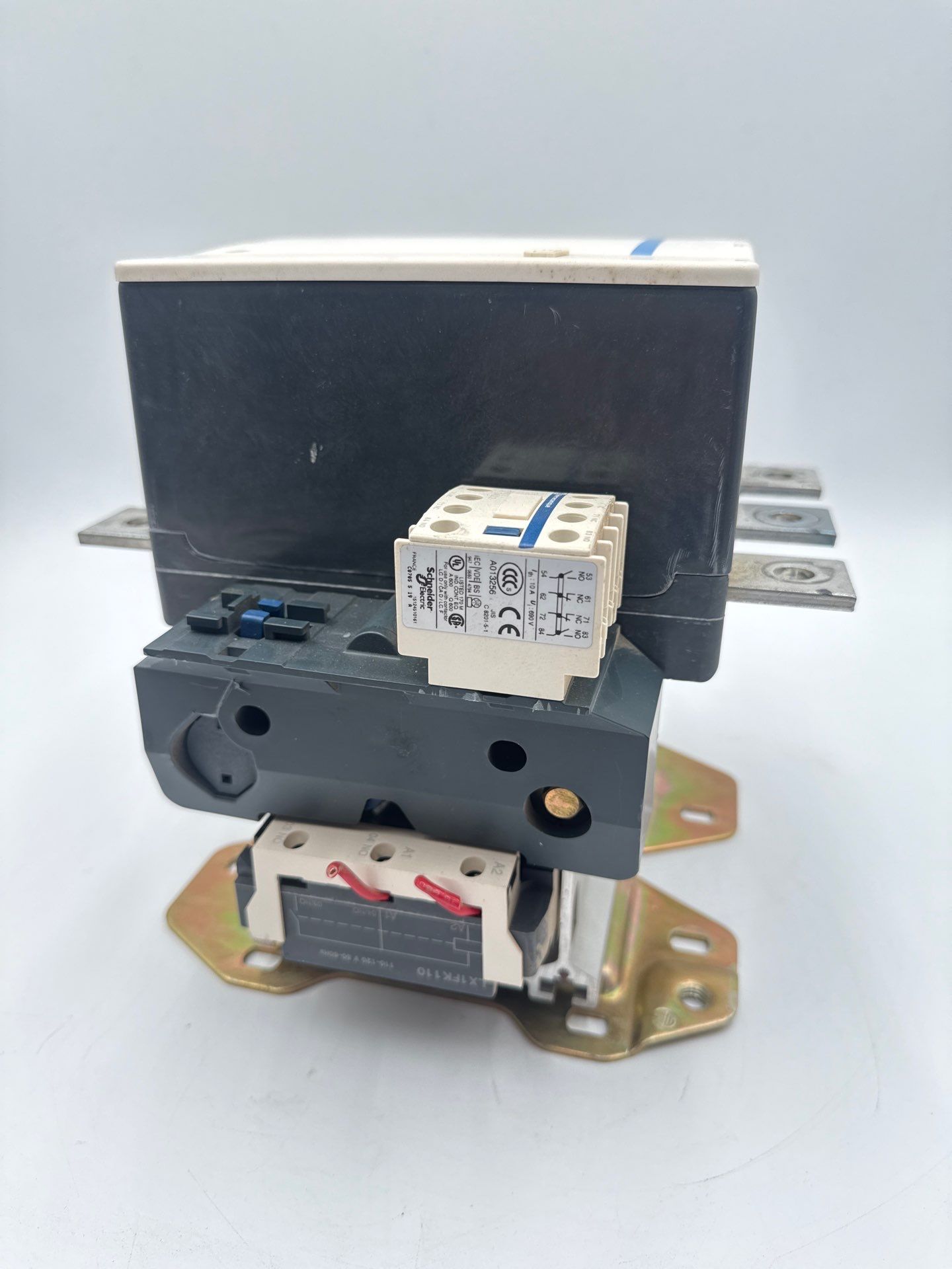 Telemecanque LC1F500 Contactor 700A 3P 1000V LX1FK110 COIL 110/120V LA1DN22 Used