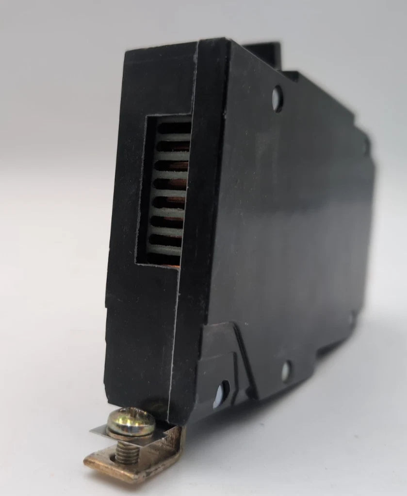 General Electric TEY150 Bolt On Circuit Breaker 50A 1P 277V TEY 50 Amp 1 Pole Used