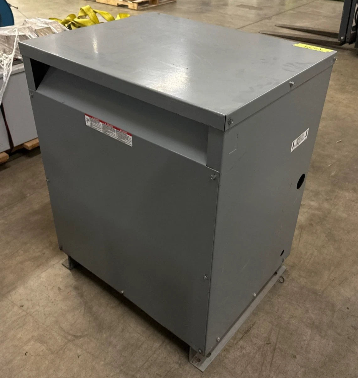 112.5KVA Square D EE112T3H Transformer Pri 480V Sec 208Y/120V 3PH Indoor T279 Used
