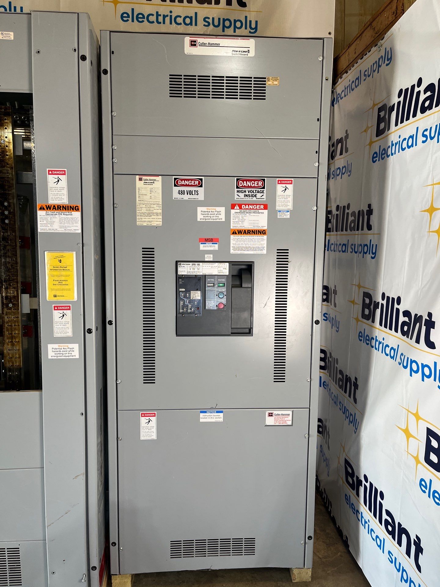 CH PRLC Switchboard 3000A 480/277V 3PH 4W 3000 Amp MCB W/ Distribution Used